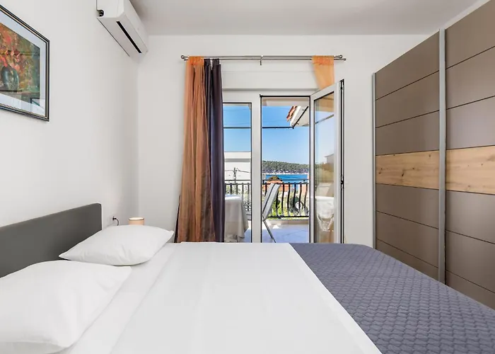 Apartament Awesome In Barbat With Wifi Banjol