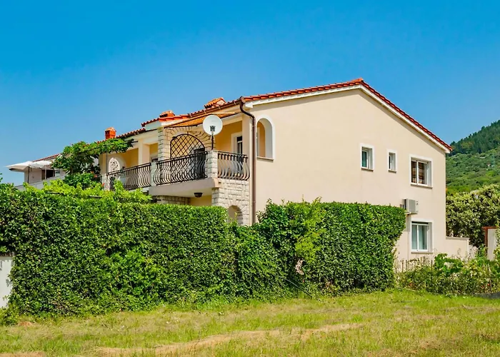 Apartament Awesome In Barbat With Wifi Banjol
