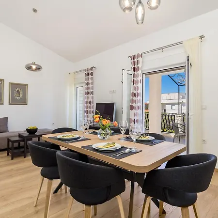 דירה Lovely In Barbat With House Sea View *