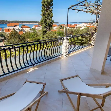 Lovely In Barbat With House Sea View * Barbat na Rabu