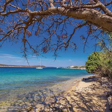 Beautiful In Barbat With House Sea View شقة *