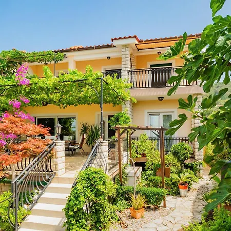 Lovely In Barbat With House Sea View Apartment Barbat na Rabu