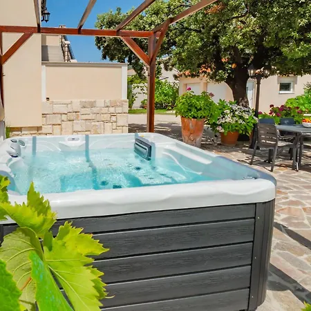 Lovely In Barbat With House Sea View Apartment *